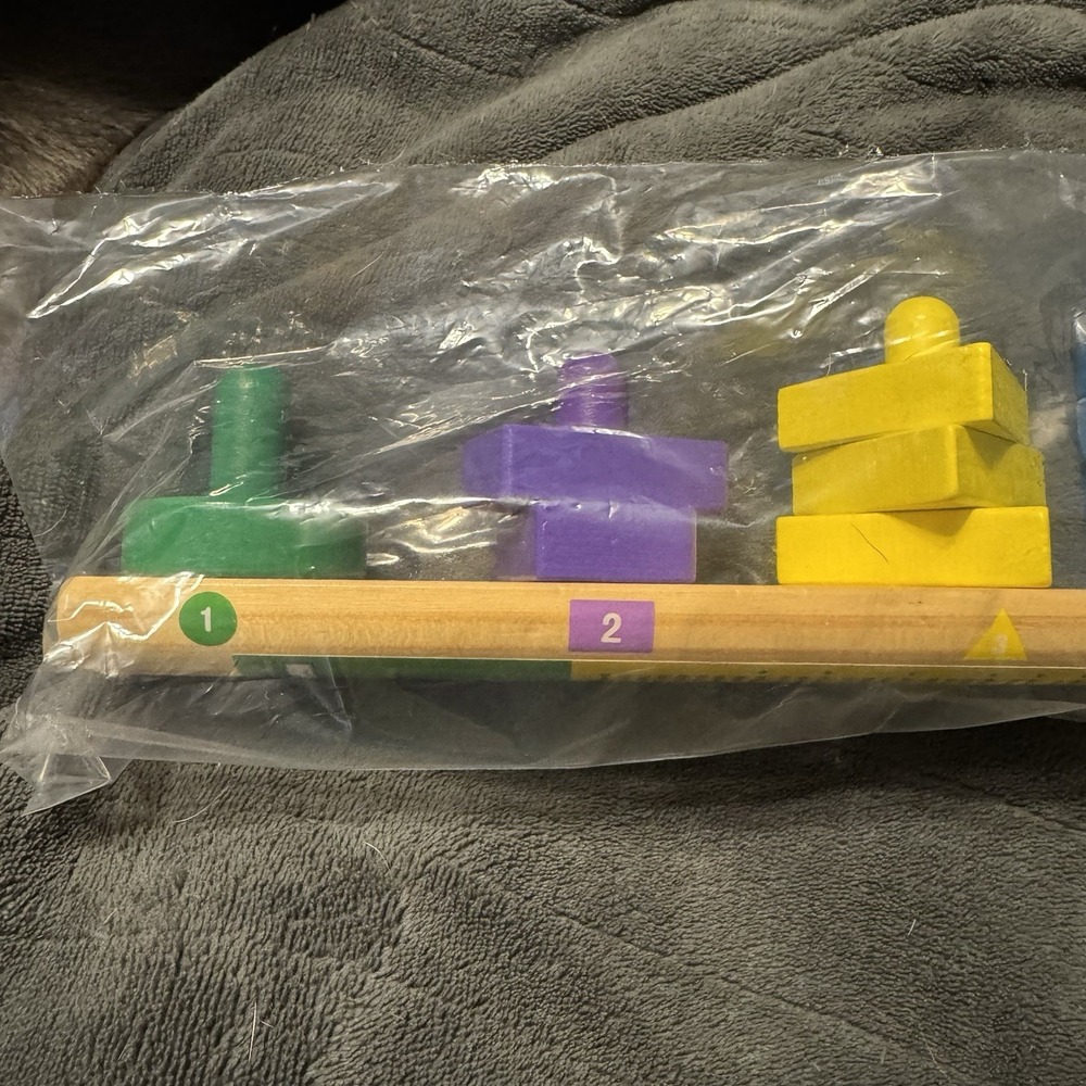 Melissa & Doug Stack & Sort Board Toy W/Wooden Shapes EUC *Missing 1 piece* - Picture 4 of 6